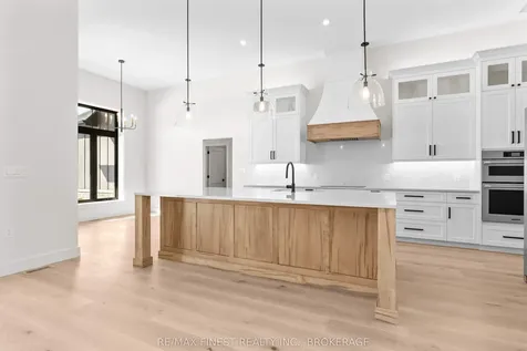 371 Maple Ridge Drive Kingston ON K7M 5P1