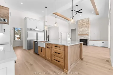 371 Maple Ridge Drive Kingston ON K7M 5P1