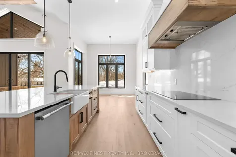 371 Maple Ridge Drive Kingston ON K7M 5P1