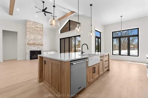 371 Maple Ridge Drive Kingston ON K7M 5P1