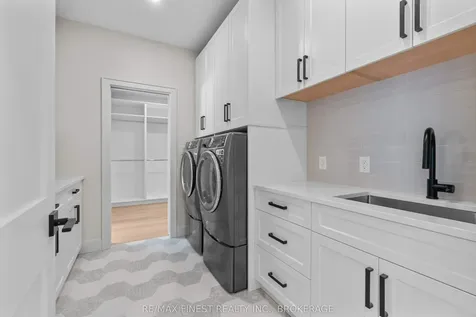 371 Maple Ridge Drive Kingston ON K7M 5P1