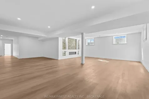 371 Maple Ridge Drive Kingston ON K7M 5P1