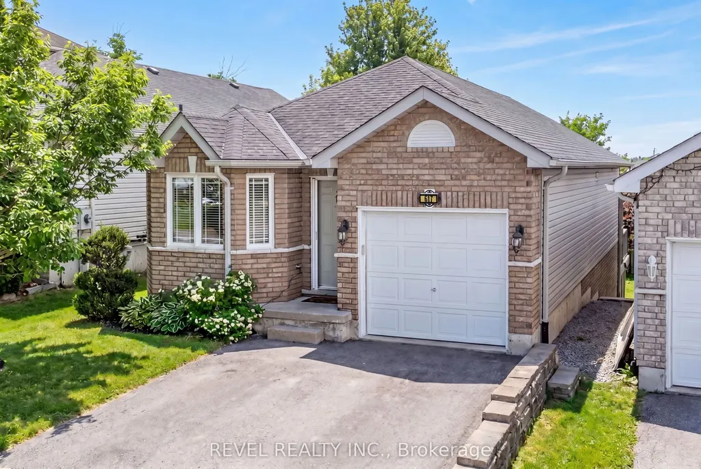617 Clancy Crescent Peterborough ON K9K 2S2