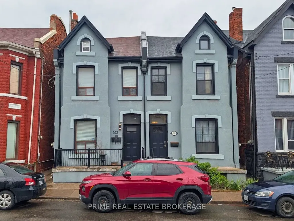 203 John Street N Hamilton ON L8L 4P4
