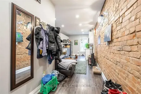 203 John Street N Hamilton ON L8L 4P4