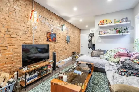 203 John Street N Hamilton ON L8L 4P4