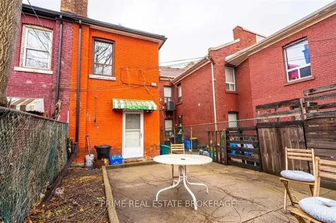 203 John Street N Hamilton ON L8L 4P4