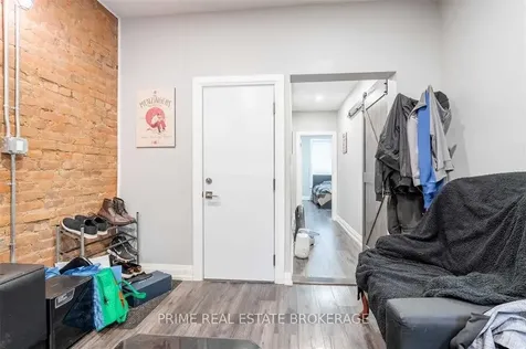 203 John Street N Hamilton ON L8L 4P4
