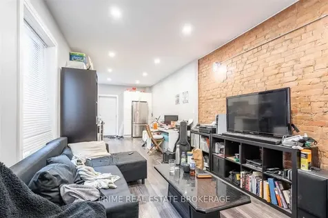 203 John Street N Hamilton ON L8L 4P4