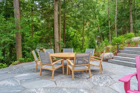 1026 3300 Road Gravenhurst ON P1P 1R2