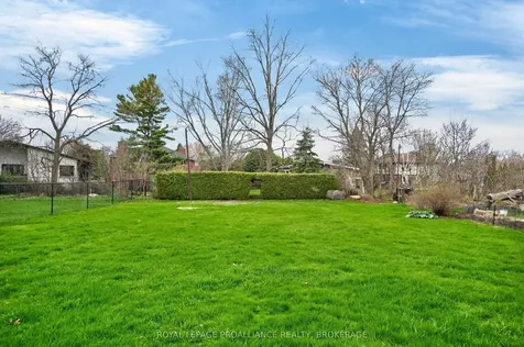 31 Jorene Drive Kingston ON K7M 3X5