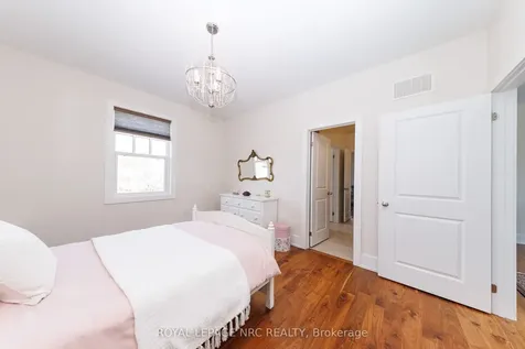 97 Brock Street Niagara-on-the-lake ON L0S 1J0