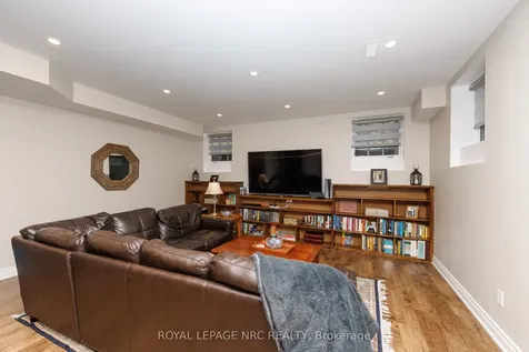 97 Brock Street Niagara-on-the-lake ON L0S 1J0
