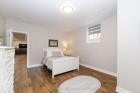 97 Brock Street Niagara-on-the-lake ON L0S 1J0