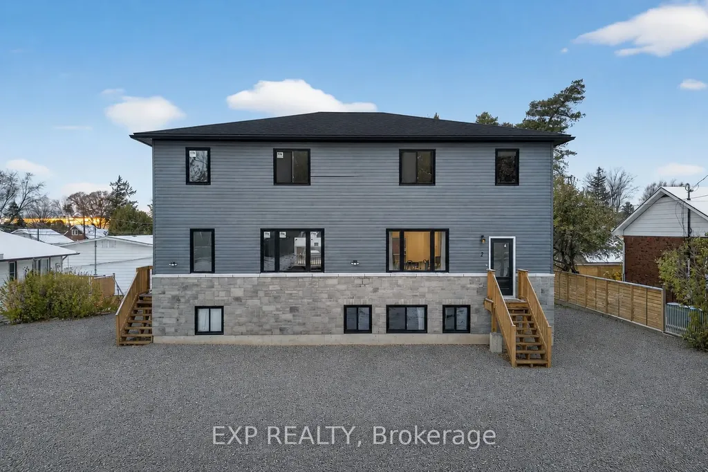 53 Lakeview Avenue Kingston ON K7M 3T4