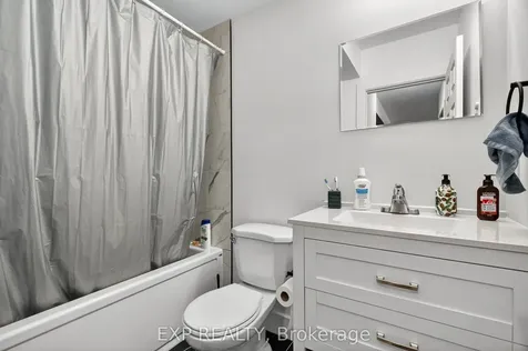 53 Lakeview Avenue Kingston ON K7M 3T4