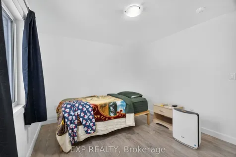 53 Lakeview Avenue Kingston ON K7M 3T4