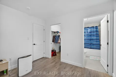 53 Lakeview Avenue Kingston ON K7M 3T4