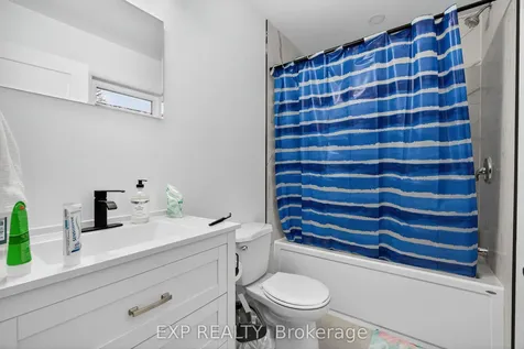 53 Lakeview Avenue Kingston ON K7M 3T4
