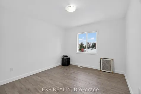53 Lakeview Avenue Kingston ON K7M 3T4