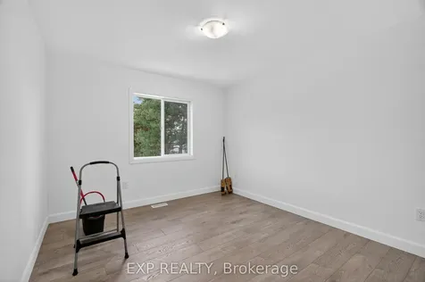 53 Lakeview Avenue Kingston ON K7M 3T4