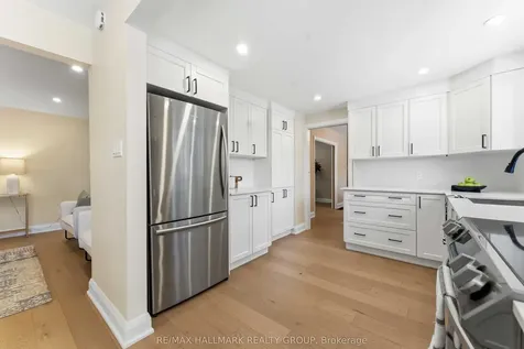 19 Kingsford Crescent Kanata ON K2K 1T5
