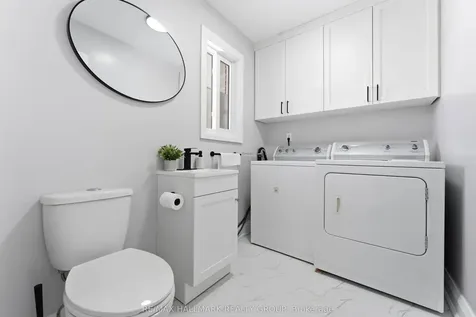 19 Kingsford Crescent Kanata ON K2K 1T5