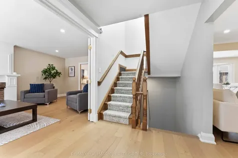 19 Kingsford Crescent Kanata ON K2K 1T5