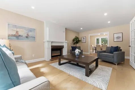 19 Kingsford Crescent Kanata ON K2K 1T5