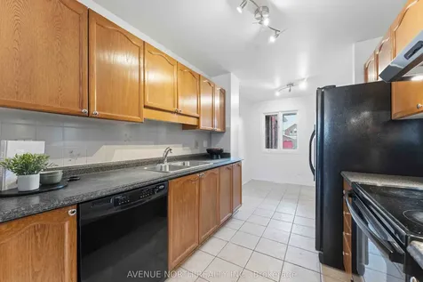 7 Hendrie Court Kanata ON K2L 4A4