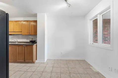7 Hendrie Court Kanata ON K2L 4A4