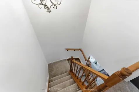 7 Hendrie Court Kanata ON K2L 4A4