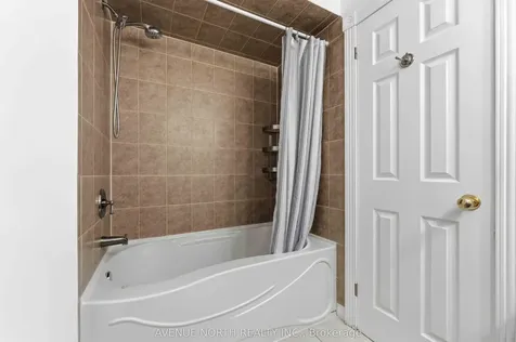 7 Hendrie Court Kanata ON K2L 4A4