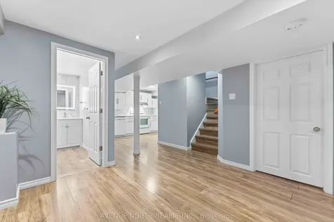 7 Hendrie Court Kanata ON K2L 4A4