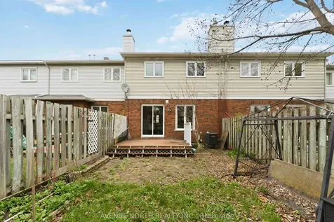 7 Hendrie Court Kanata ON K2L 4A4