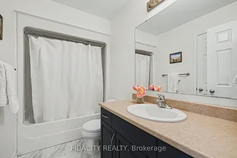 464 Templeford Avenue Kanata ON K2M 0B8