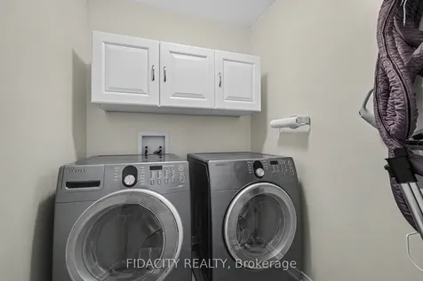 464 Templeford Avenue Kanata ON K2M 0B8