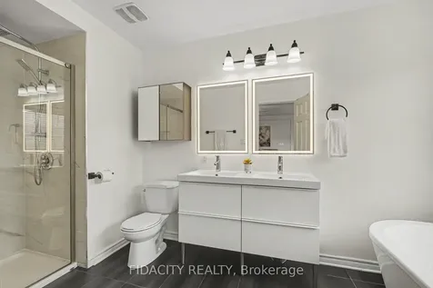464 Templeford Avenue Kanata ON K2M 0B8