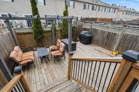 464 Templeford Avenue Kanata ON K2M 0B8