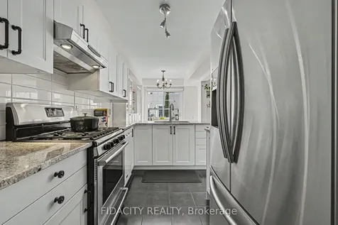 464 Templeford Avenue Kanata ON K2M 0B8