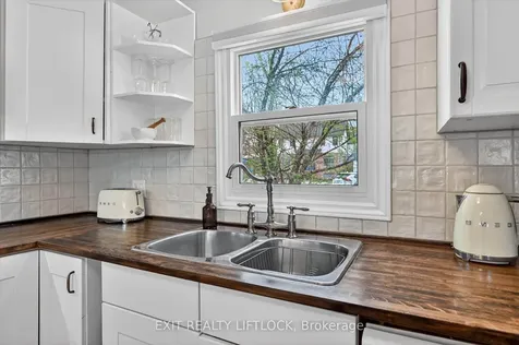 509 Gilchrist Street Peterborough ON K9H 4N7