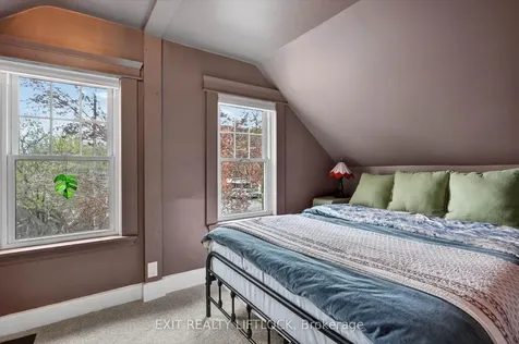 509 Gilchrist Street Peterborough ON K9H 4N7