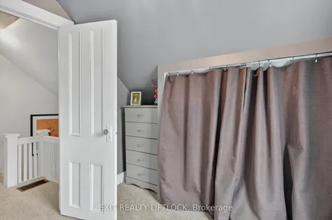 509 Gilchrist Street Peterborough ON K9H 4N7