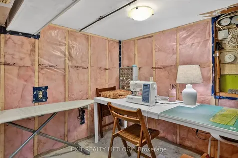 509 Gilchrist Street Peterborough ON K9H 4N7
