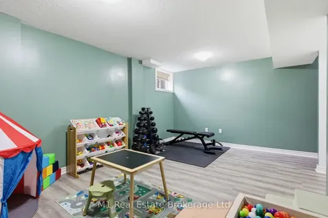 75 Arlington Crescent Guelph ON N1L 0K9