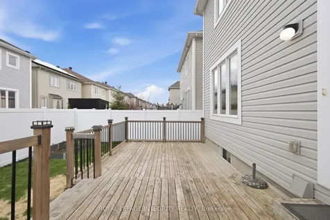 322 Autumnfield Street Kanata ON K2M 0J4