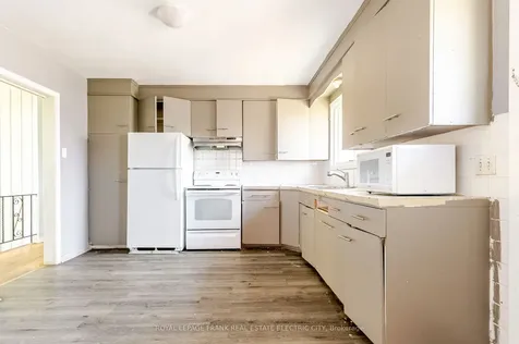 941 Crawford Drive Peterborough ON K9J 3X1
