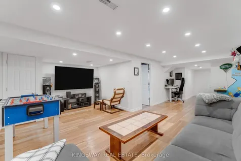 243 Southbrook Drive Hamilton ON L0R 1C0