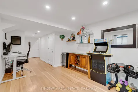 243 Southbrook Drive Hamilton ON L0R 1C0