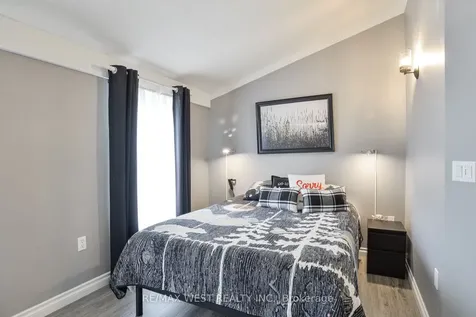 4945 Muskoka 117 Road Lake Of Bays ON P0A 1E0